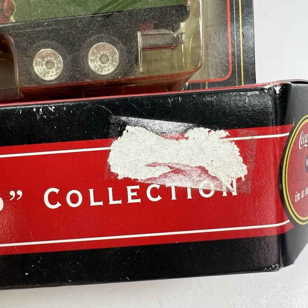 Matchbox Coca-Cola Truck Germany Mercedes-Benz Actros Red Green New 95344